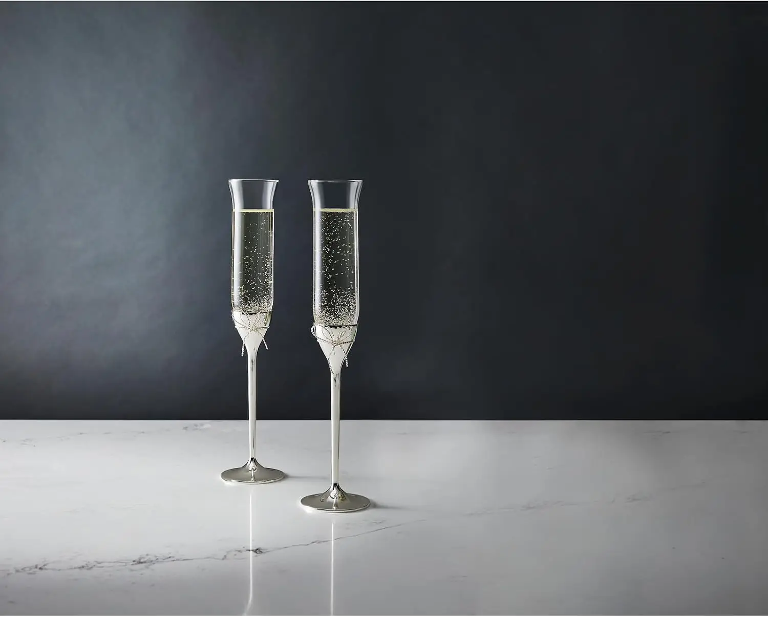 Vera Wang Love Knots Toasting Flute Pair