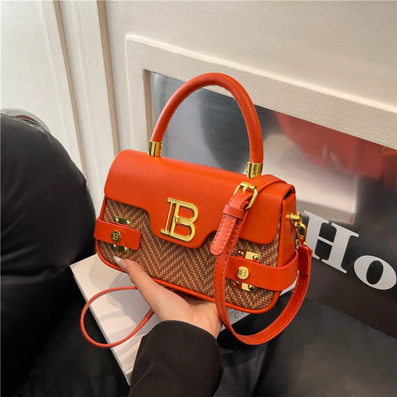 

2025 Structured Mini Box Bag, Women's Elegant Top Handle Purse, Hard Case Shoulder Bag, Chic Crossbody Clutch for Women