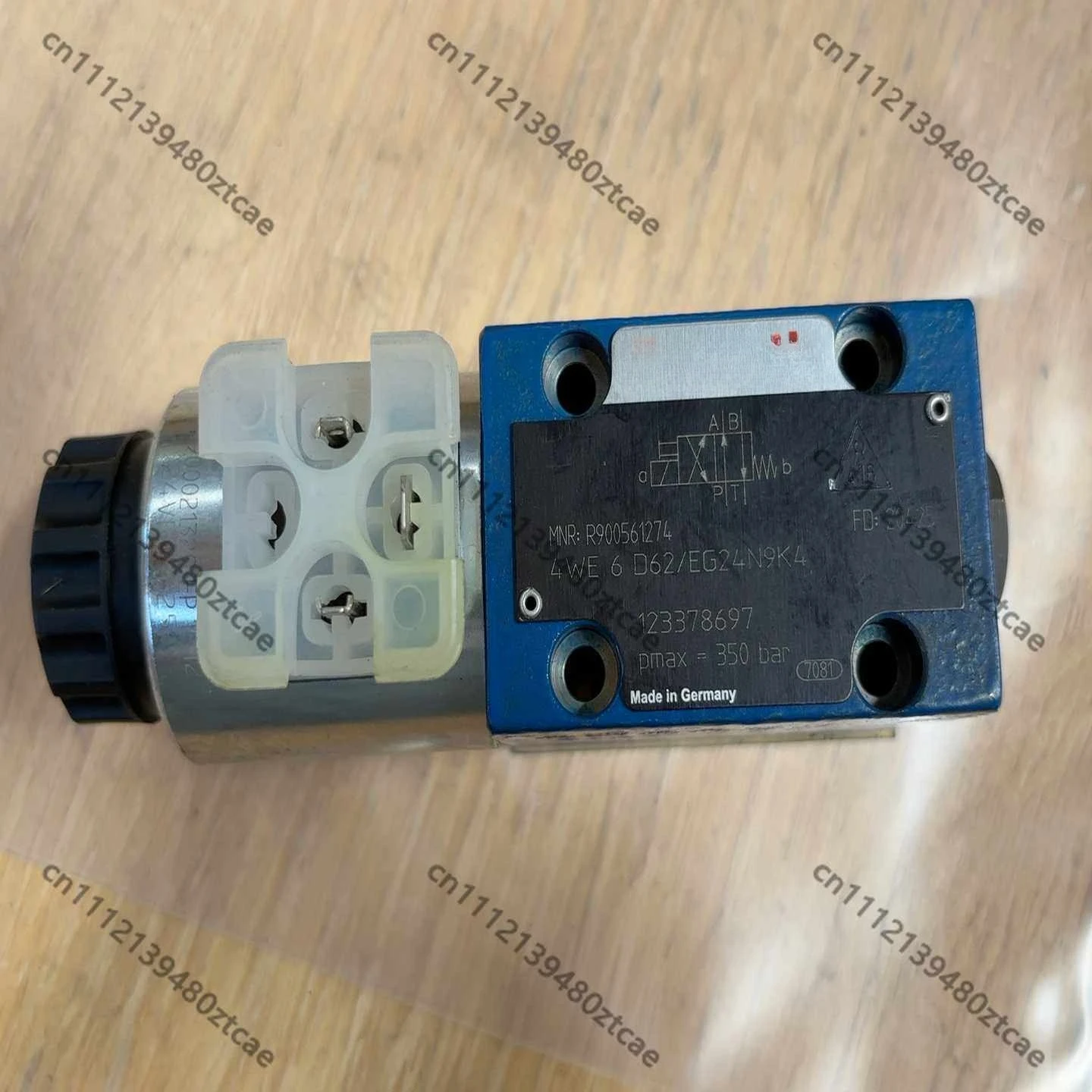 Hydraulic Solenoid Valve 24V DC Electromagnetic Directional Control Valve New Unused
