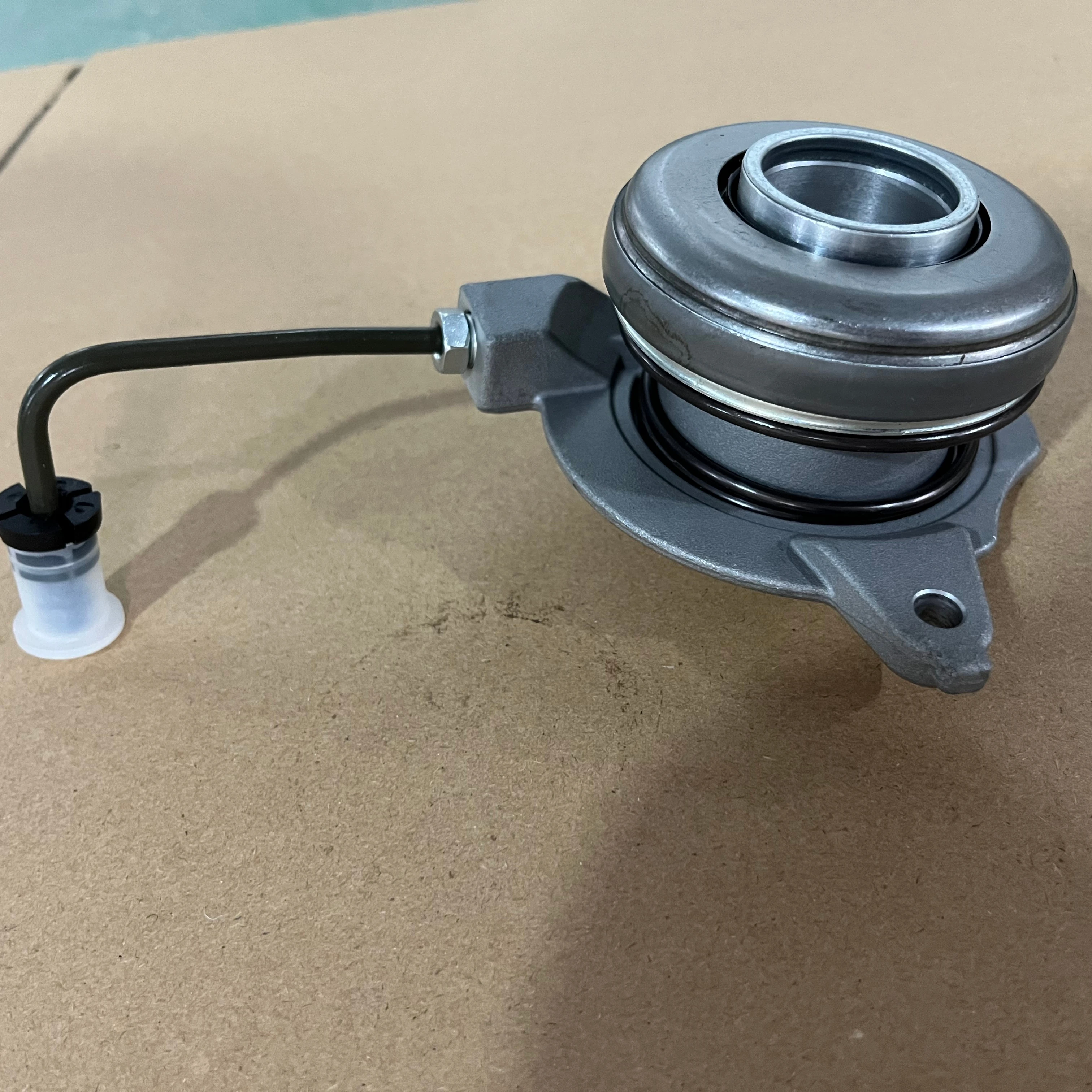 

High Quality Hydraulic Release Bearings 510011310 Clutch Slave Cylinder 0002542908 Best Selling Car Spare Parts Model 804548