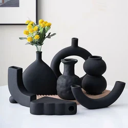 Nordic Ceramic Vase Black Simple Matte Black Porcelain vase Handmade Art Living Room Model Room Vase Decoration Home Decor