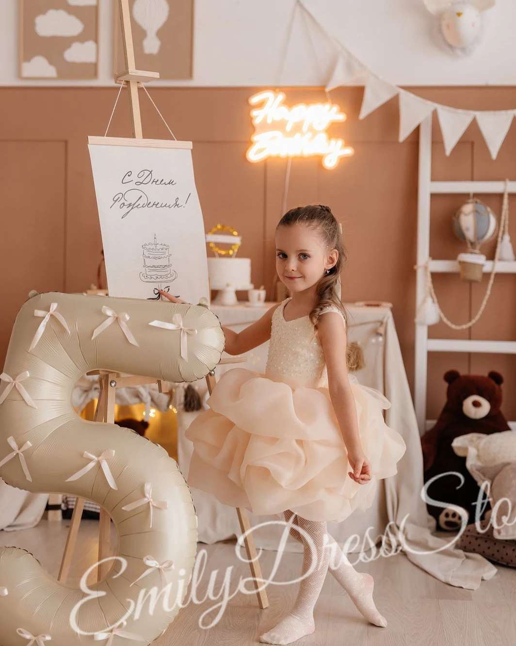 

Customized Shining Flower Girl Dress For Wedding Champagne Ruffles Puffy Baby Birthday First Communion Party Ball Gowns