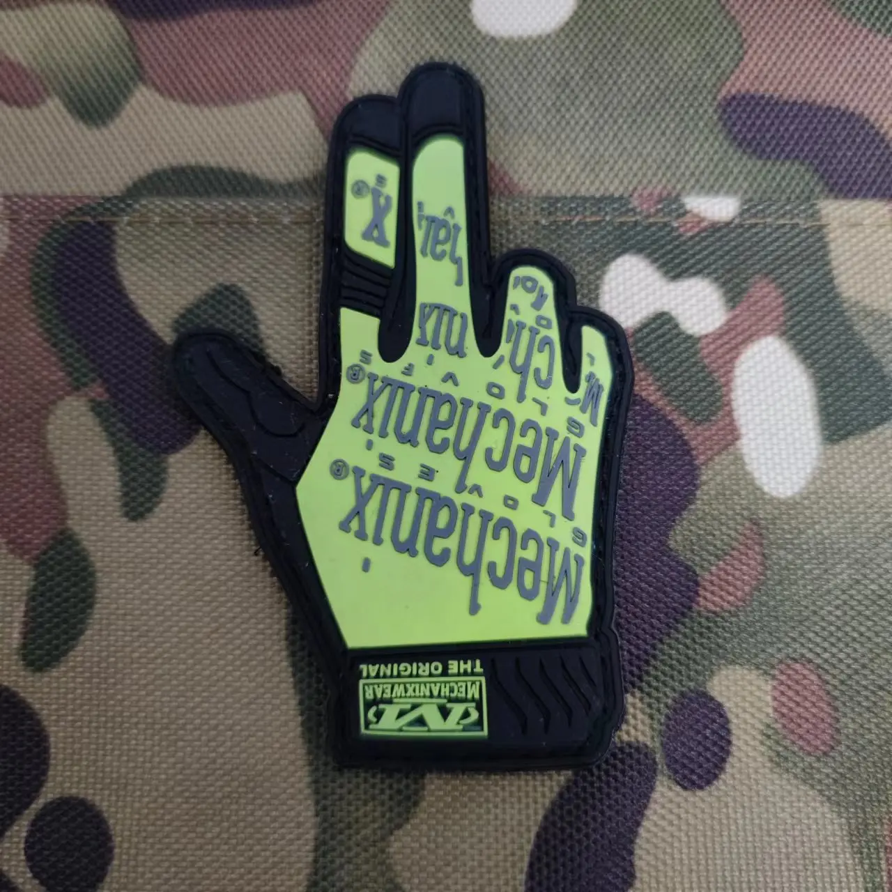 Fun Gloves PVC Patches Green Red Tactical Military Armband Badges For Clothes Backpack Application Sticker With Hook