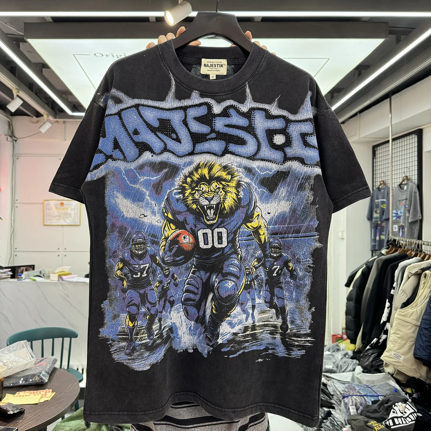 Street Style Loose Fit Short Sleeve T-Shirt Glittering Lion Head Abstract Pattern Vintage Cotton Top for Athletes And Fashion...