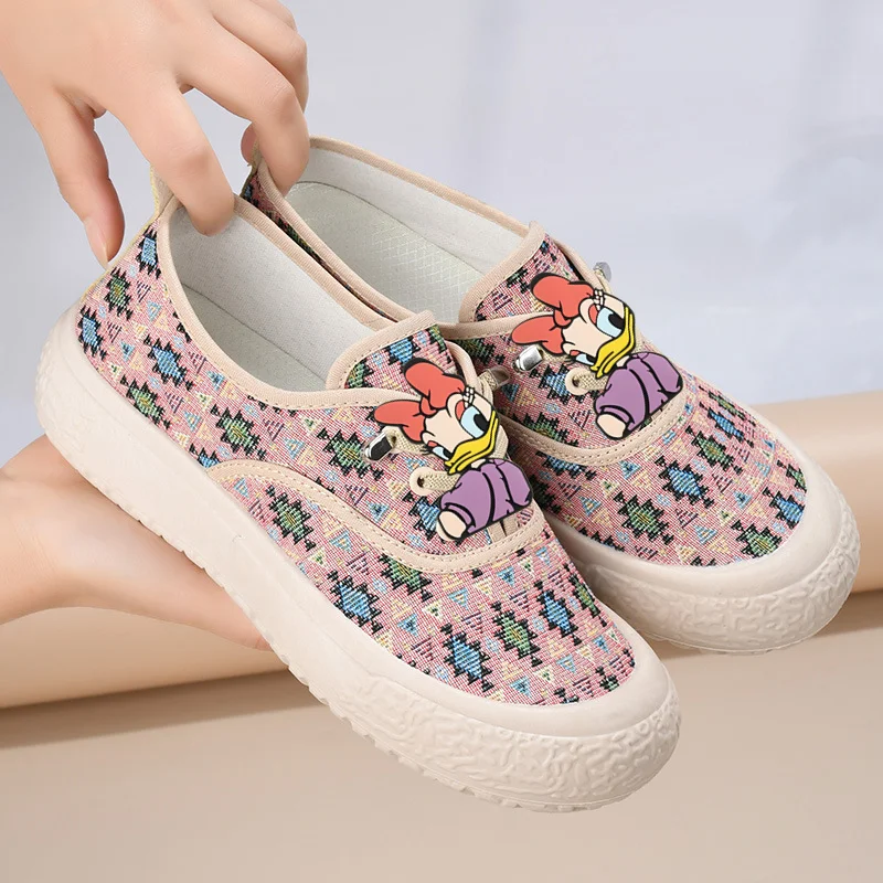 

2026, весенне-осенняя новая парусиновая обувь, повседневная обувь для девочек с Минни Маусом и Микки Маусом для мальчиков, нескользящие кроссовки на мягкой подошве