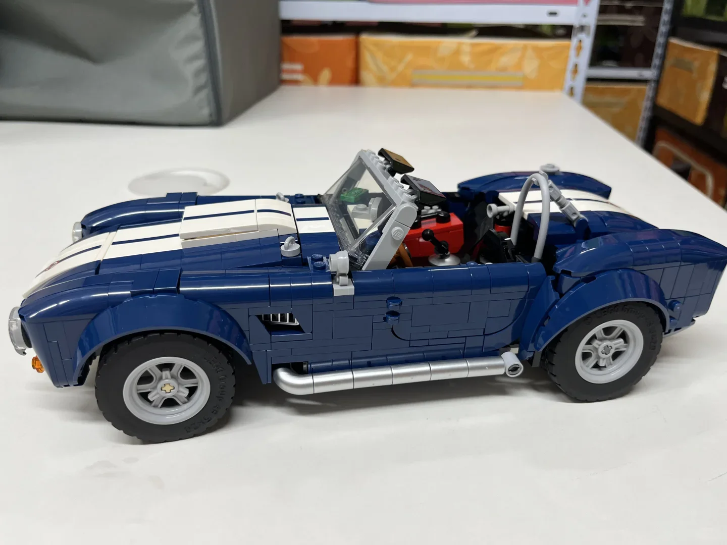 Modelo de carro azul em miniat - Car Accessories Oman avaliação e preço