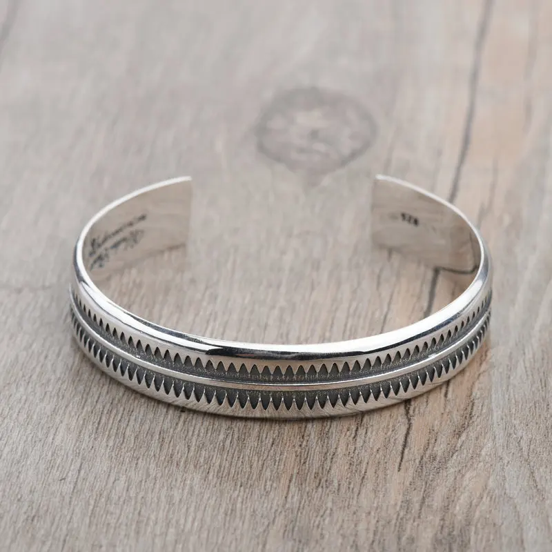 

Sterling Silver High Bridge Shield Open Serrated Pattern Bracelet Vintage Thai Silver Personalized Trendy European and American