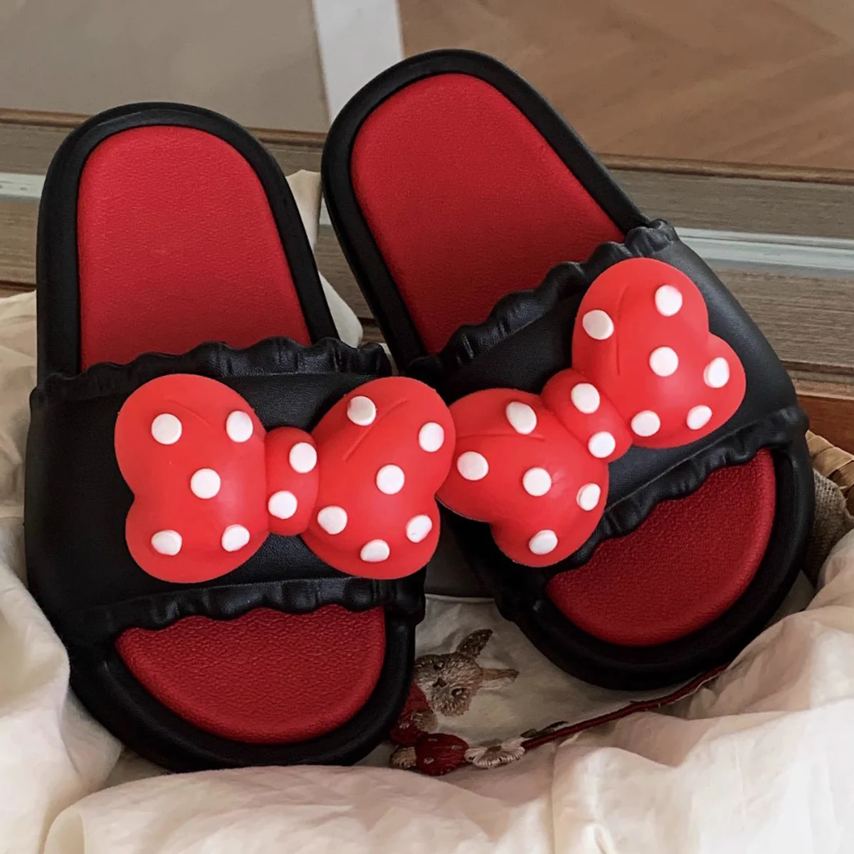 Fashion Soft Children Casual Cute Bow Tie Pattern Design Comfortable Violence EVA Home Slippers