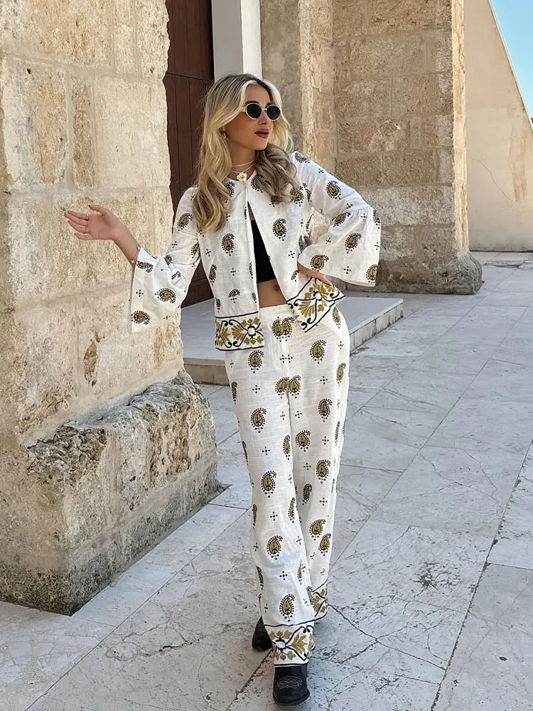 

2024 Women Embroidered Trouser Set Long Sleeves O Neck Cardigan Coat Top + Wild Street Woman Straight Wide Leg Pant Y2K