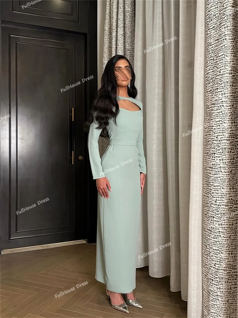 فستان سهرة سادة بسيط بأكمام طويلة مصنوع حسب الطلب بدون ظهر غمد بطول الكاحل مع سترات لأردية الزفاف