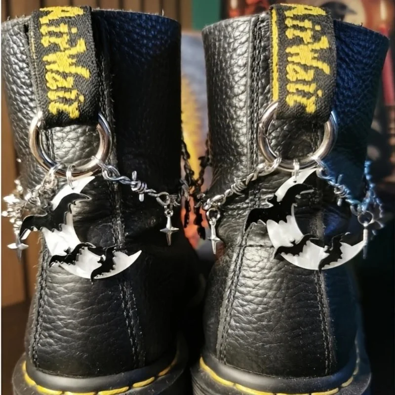 2Pcs Gothic Moon Bat Line Shoe Chain, Silver Metal Detachable Shoe Hanger, Punk Boot Decoration