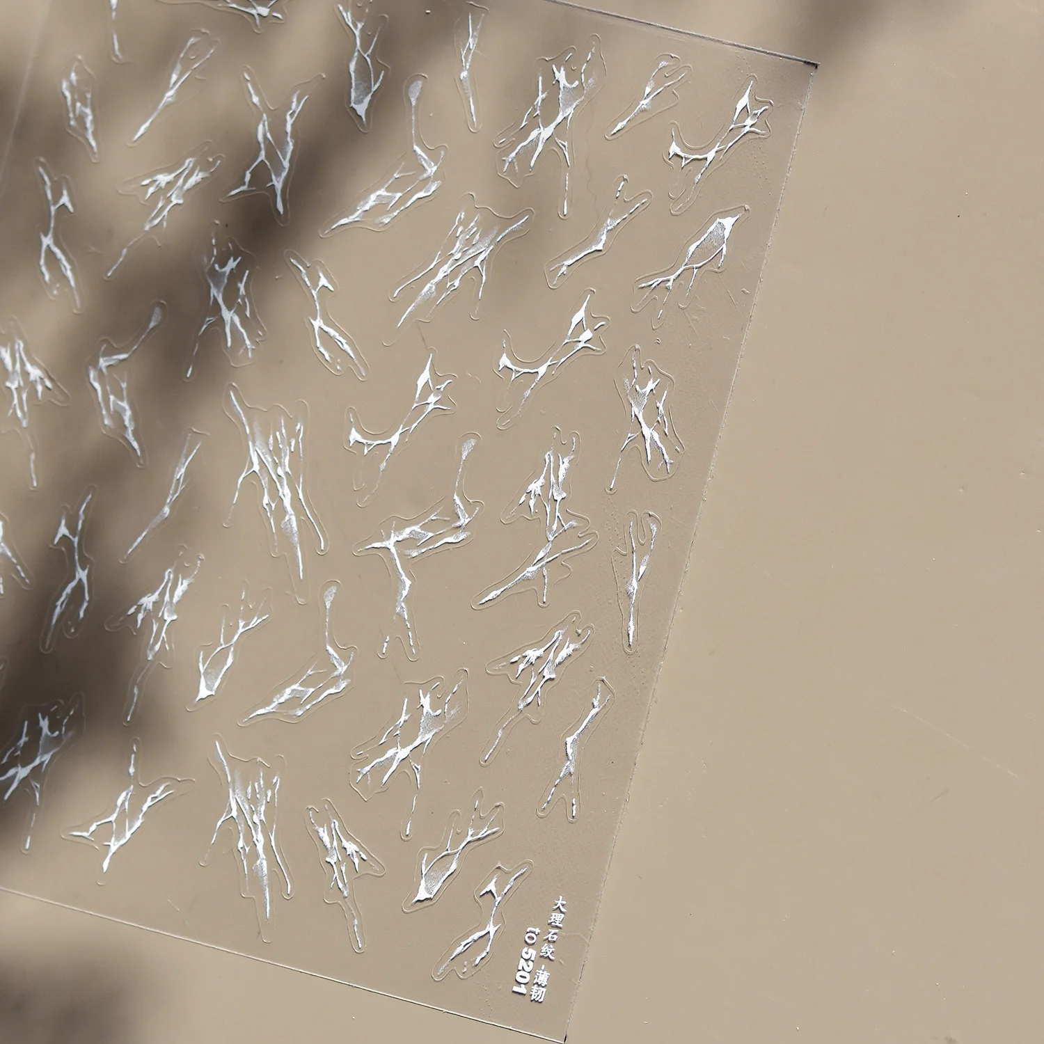 Adesivo per nail art moderno in marmo bianco nero 5D, design in pietra naturale, decorazione autoadesiva, decalcomania per manicure fai da te per le donne