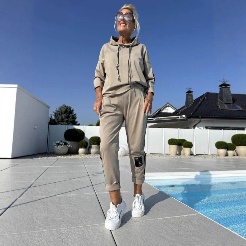Winter Solid Color Striped Sports Hoodie Set Women's 2025 Hooded Long Sleeved Sweatshirt and Panties with 2 Sets of Hoodies Y2k