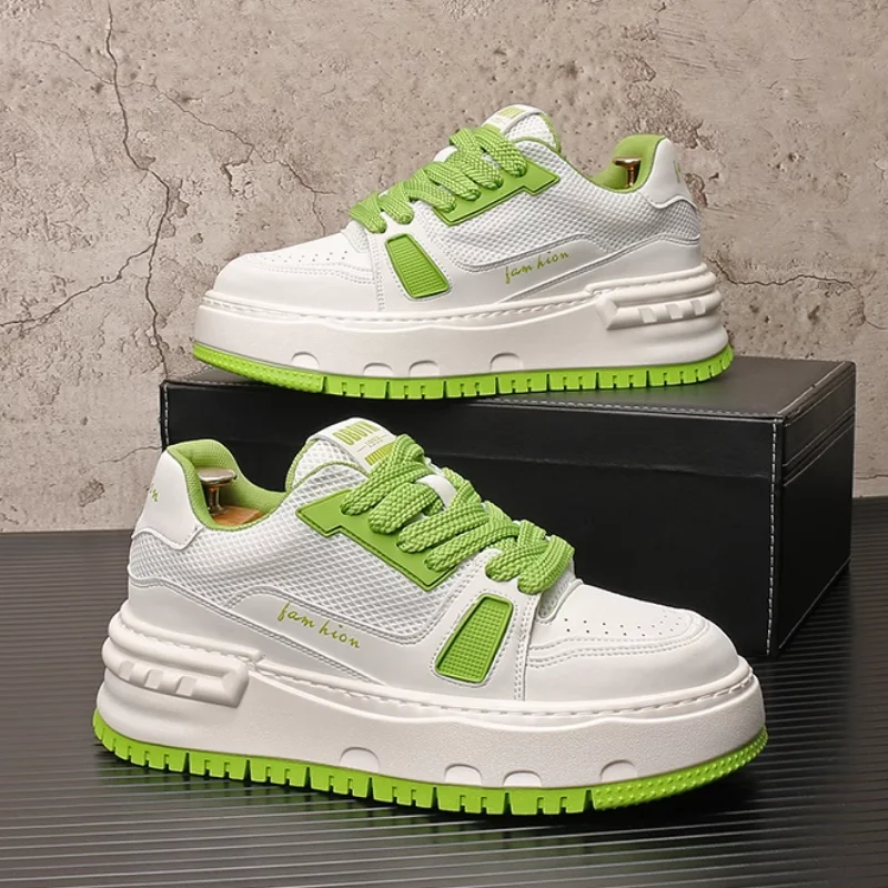 

New dad shoes for men, with breathable mesh, fashionable and casual style, thick soles, comfortable and trendy sports shoes