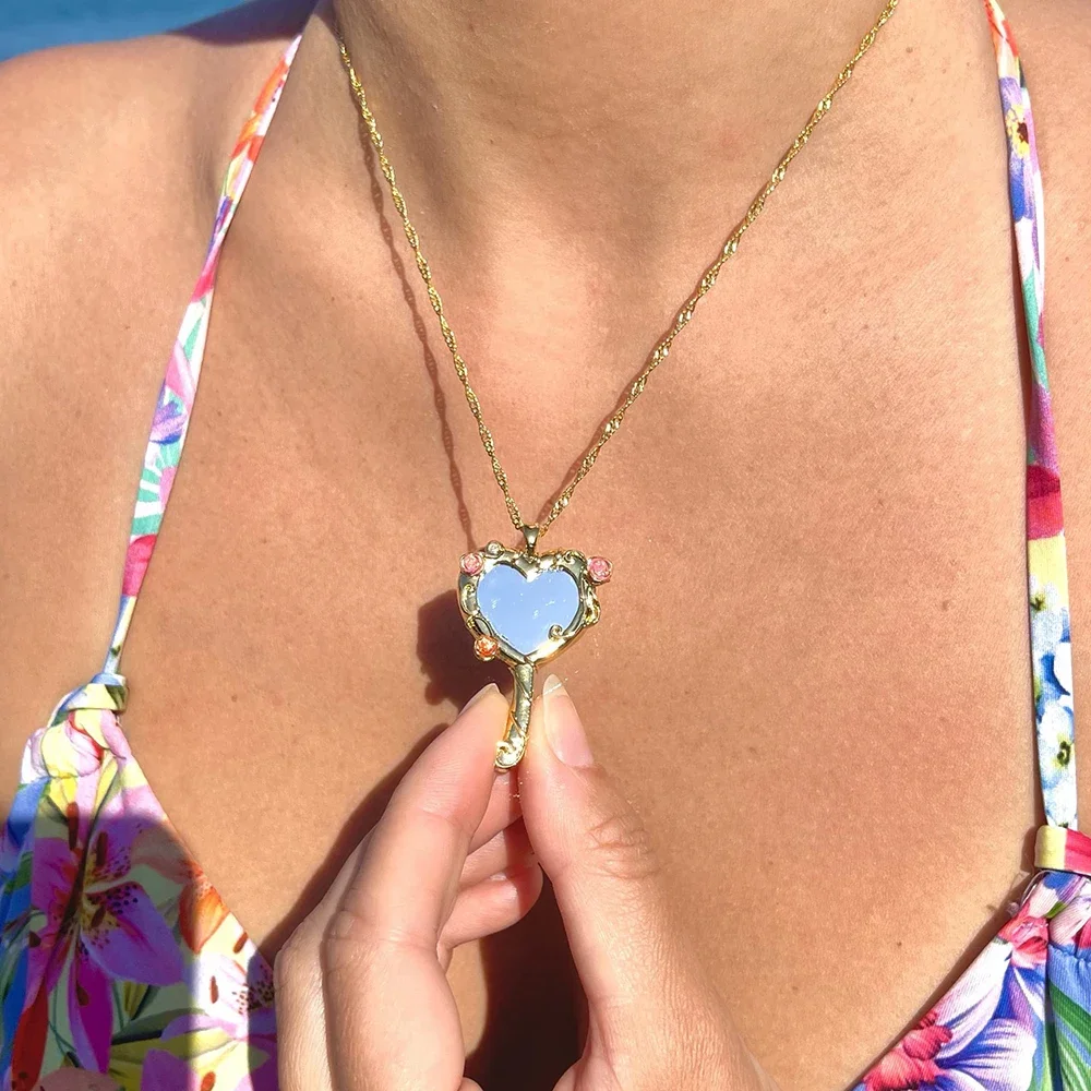 

Cute Girl Heart Shape Pendant Necklace for Women Girls Mirror Design Lovely Necklaces Fashion Collar Jewelry Gifts