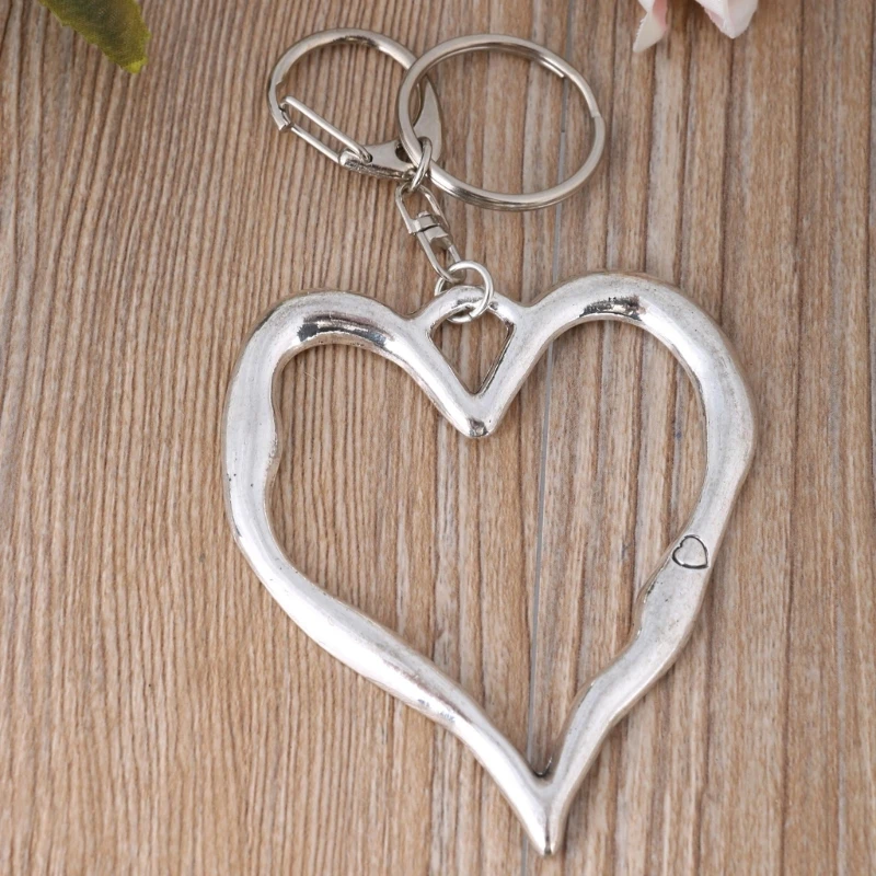 Large Heart Key Holder Sturdy Keychain Charm Versatile Use Bag Pendant for Trendy Women Ladies Suitable for All Ages