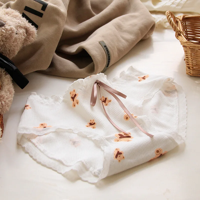 Little Bear Cute Wood Ear Edge Pure Cotton Crotch Mid Waist Triangle Pants All Cotton Breathable Shorts Underwear WOMEN