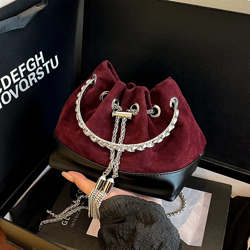 

Korean Style Bucket Clutch Bag 2025 Autumn Winter Female Handbag Chain Shoulder Bag Lady Vintage Suede Leather Crossbody Bag