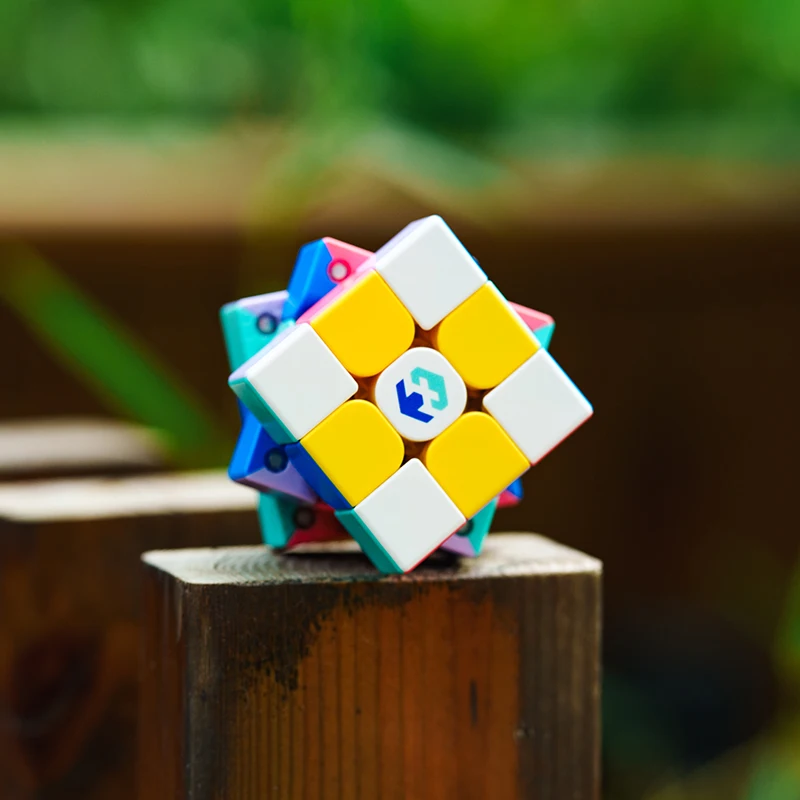 3x3 Speed ​​Cube Magic Puzzle Kid Toy 3X3 Professional Cube Single Magnetic Silent Smooth Rotation Cube สำหรับสำนักงานบรรเทาความเครียด