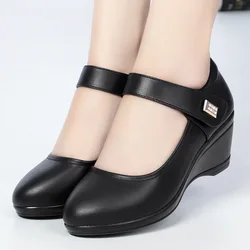 2024 New Women Spring Platform  Wedge High Heel Fashion Breathable Mid-aged Shallow Mouth Mother Shoes Soft Skin Comfortable