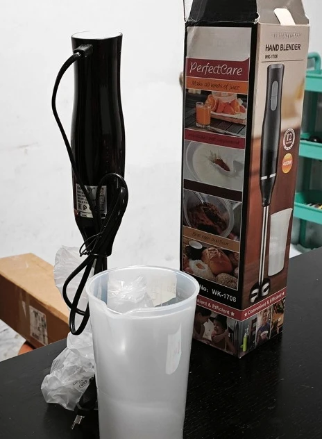 

Ручной погружной блендер 4-в-1 мощностью 500 Вт с валом из нержавеющей стали, стаканчиком 700 мл и кухонным комбайном на 500 мл для домашней кухни