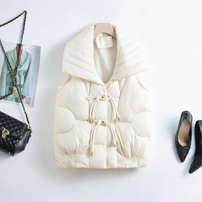 

2025 Autumn/Winter New Down Cotton Vest Women's Short Fashion Warm Chinese Style Pan Button Collar Jacket w1644