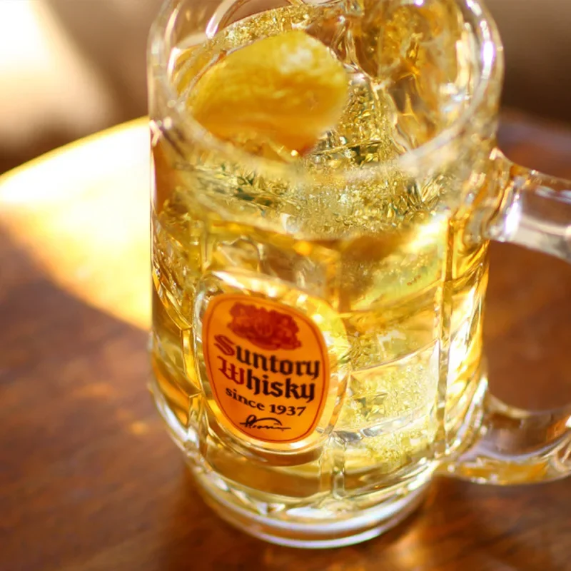 Corner Bottle Hi Bar Cup German Beer glass Bar Upscale restaurant Japanese Creative with a whiskey glass