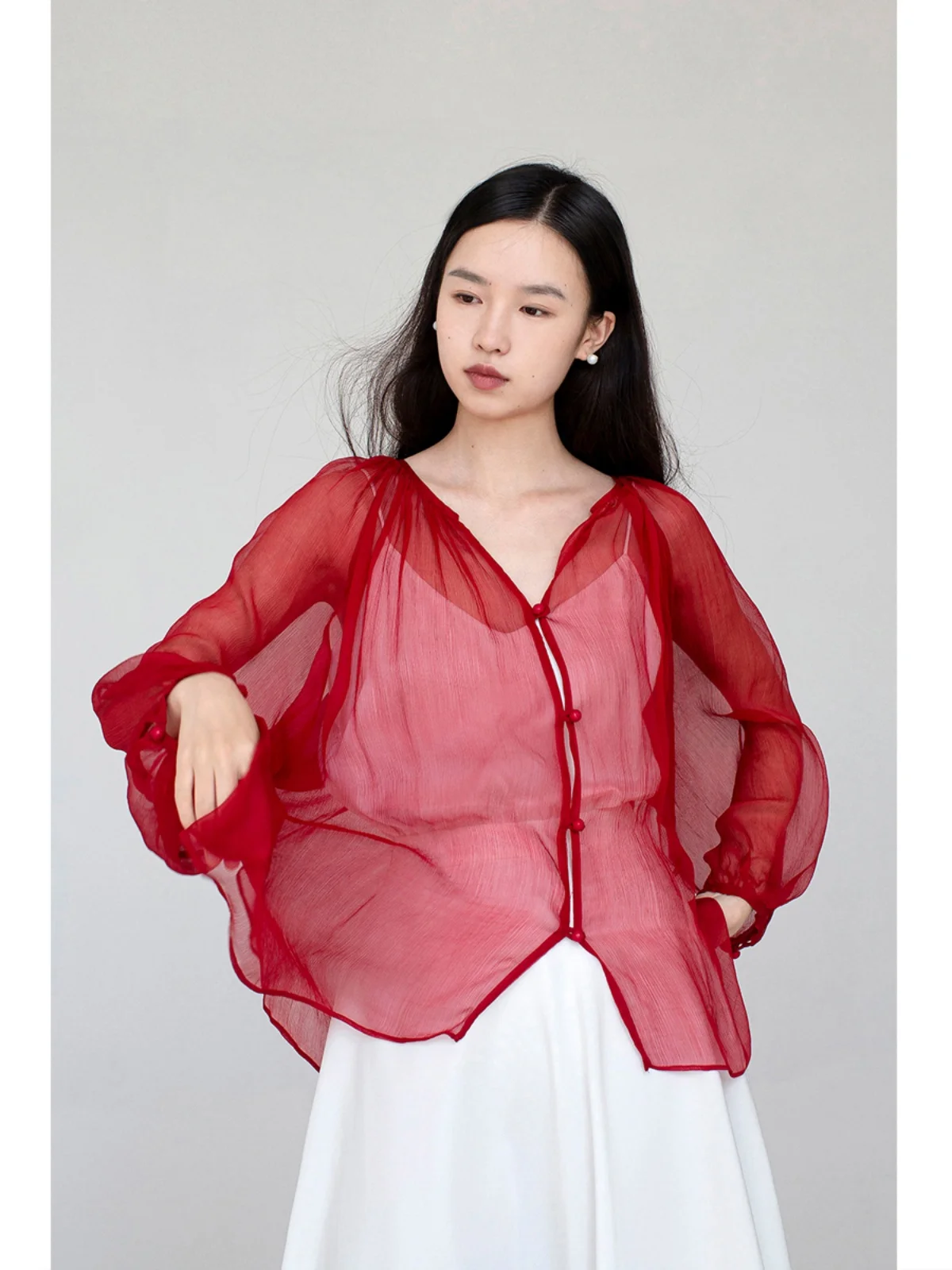 

Ele Red Silk V-Ne Summer irt Women's Faion Retro Silk Blouse Casual Chic Bubble Sve Long irt