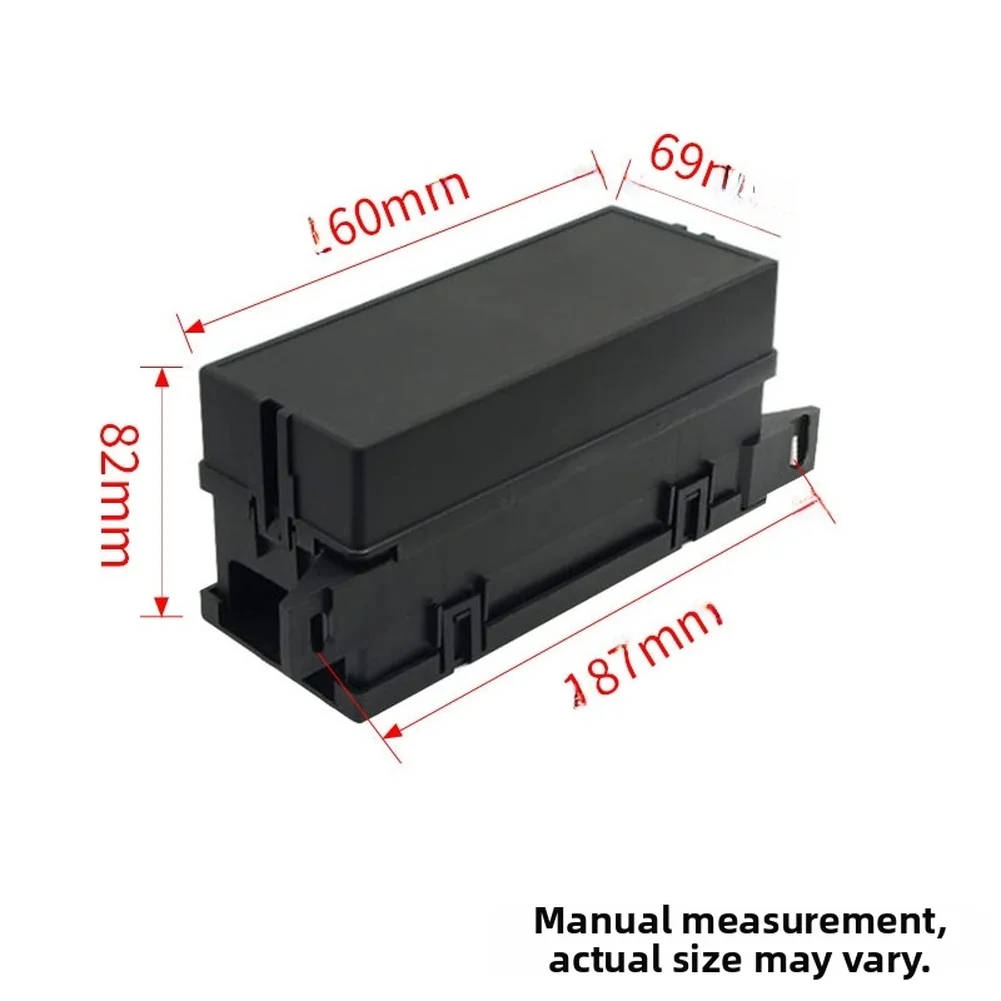 

Блок предохранителей для автомобиля с 11 слотами и 6 реле для стабильного распределения тока в электрических системах высокого потребления