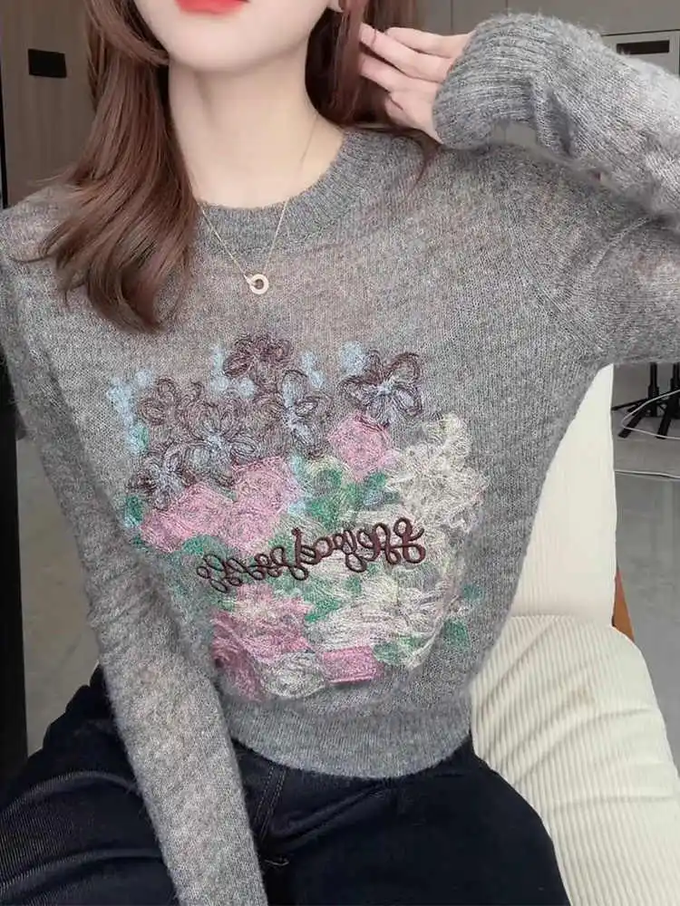 

Новинка 2025 года, вязаный свитер с цветочной вышивкой, женский винтажный пуловер с круглым вырезом и длинными рукавами, универсальный вязаный свитер в ленивом стиле, топы, джемпер