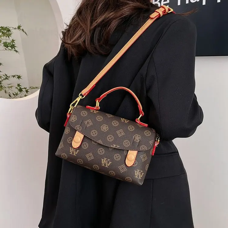 

Luxury Vintage Classic Diaper Bags For Women High-End Simple Crossbody Bag Fashionable Leather Tote Bag Minimalist Chic