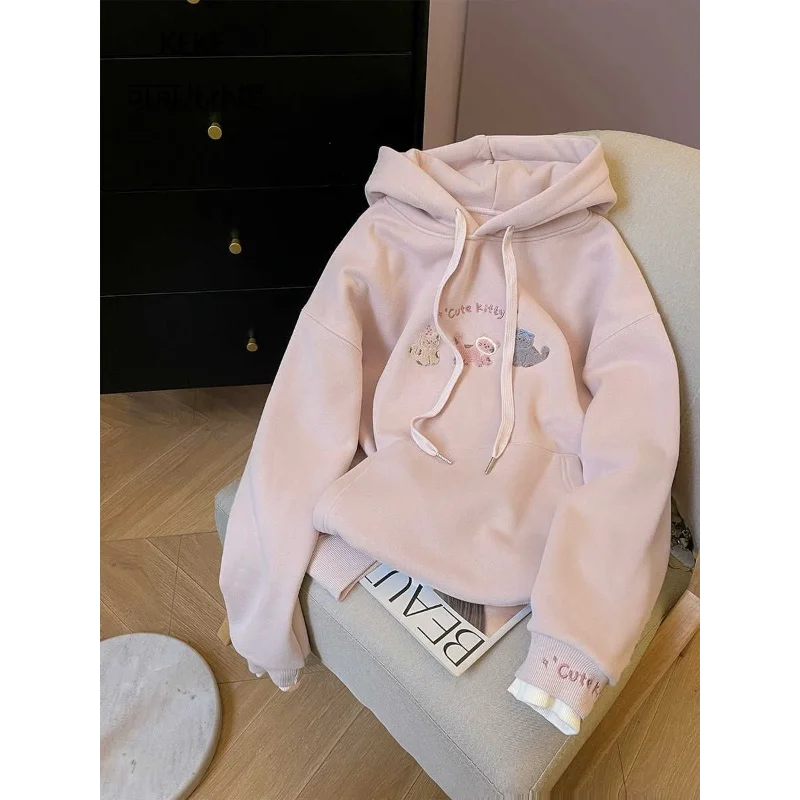 Felpa con cappuccio ispessita calda da donna in velluto ricamato casual allentato alla moda