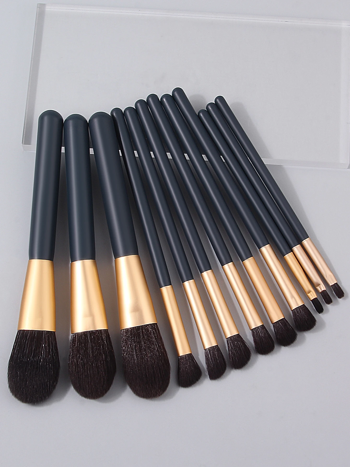 Ensemble de pinceaux de maquillage pour le visage de 12 pièces de haute qualité: pinceau à Blush, pinceau pour surbrillance, pinceau pour fard à paupières, pinceau à lèvres, outils de maquillage professionnels