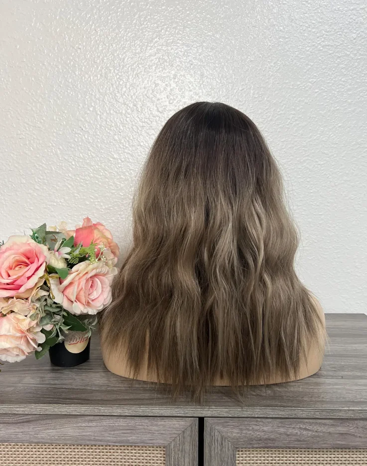 Wig Lace Frontal Ombre Platinum Blonde 13*4 Berkualitas Tinggi, Wig Deep Wave dengan Poni, Penjualan Teratas, Serat Tahan Panas, untuk Penggunaan Sehari-hari dan Pesta