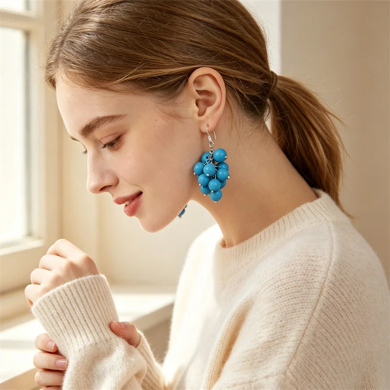 Pendientes de perlas de agua dulce verdes para mujer, pendientes de perlas en forma de racimo de uvas, pendientes de gancho para novia, joyería de boda, pendientes pequeños para fiesta.
