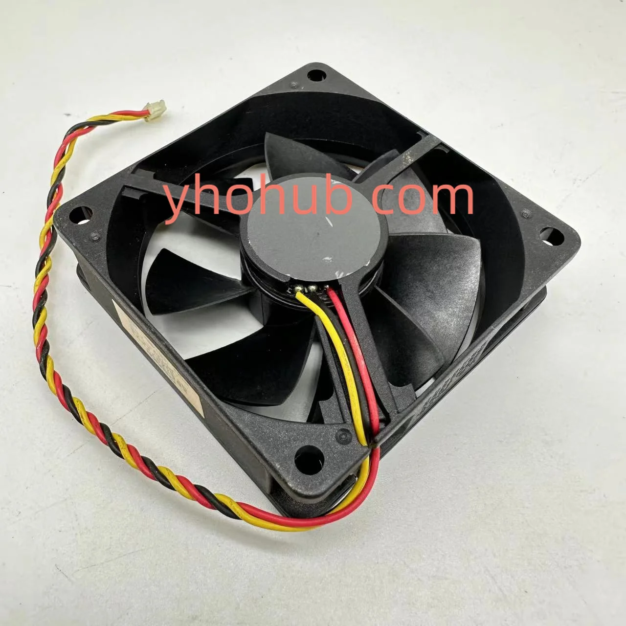 

SUNON KDE1207PKV1 MS.B3001.AR.GN Server Fan DC 12V 2.0W 70x70x20mm