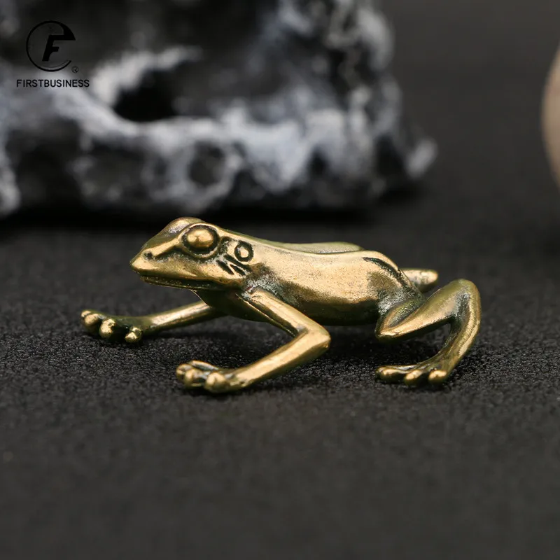 New arrival brass Frog Miniatures Figurines Vintage Handmade Copper Animal Ornaments Home Decor Living Room Desktop Decorations