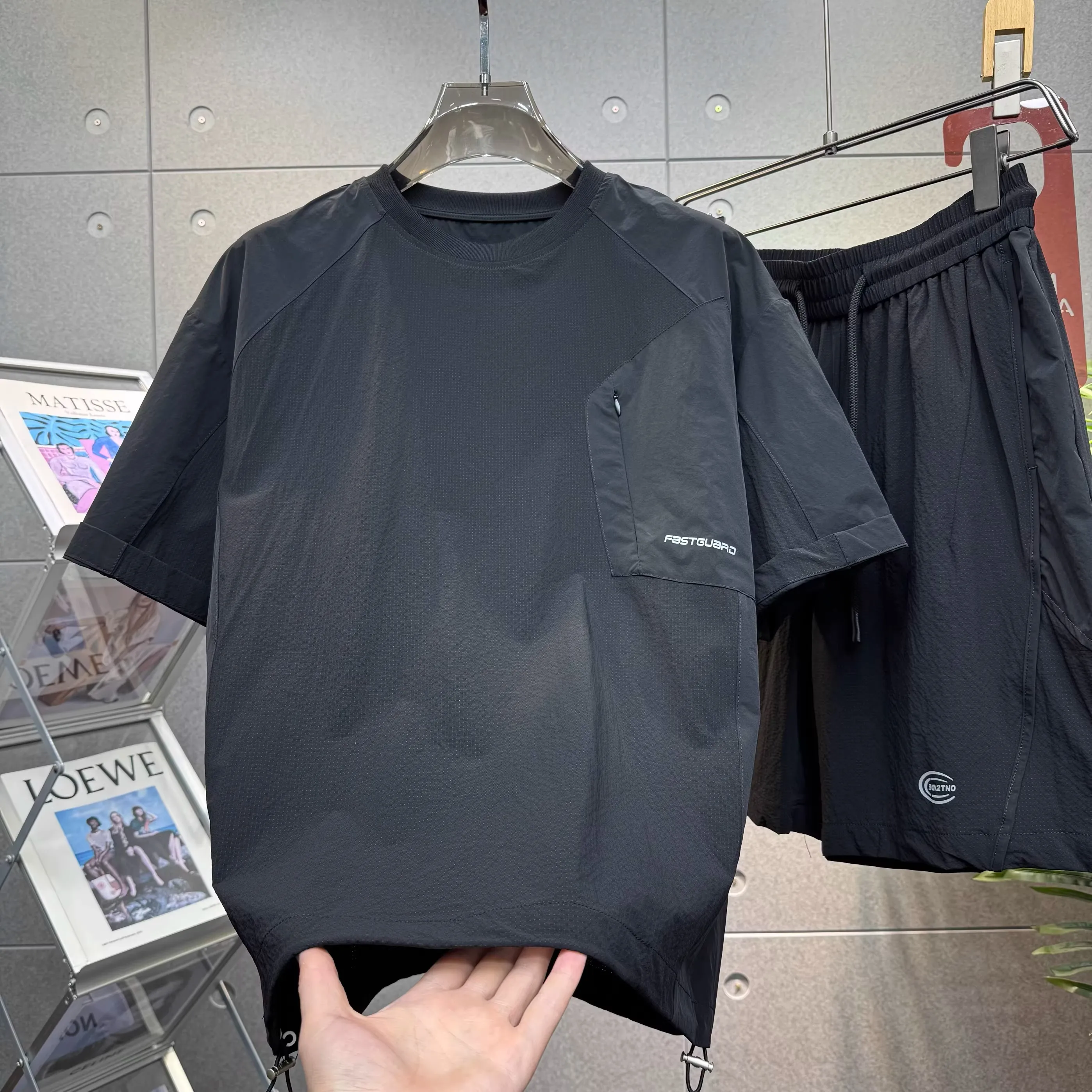 

Летний тонкий быстросохнущий спортивный костюм для мужчин: модный комплект из футболки с коротким рукавом и шорт для бега и повседневной носки