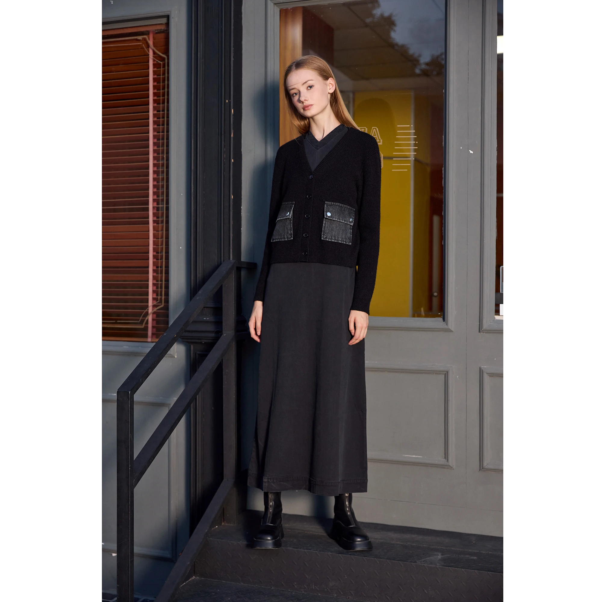 AP Dames 2026 Herfst en Winter Denim V-hals Jurk Breivest Mock Neck Modaal Shirt