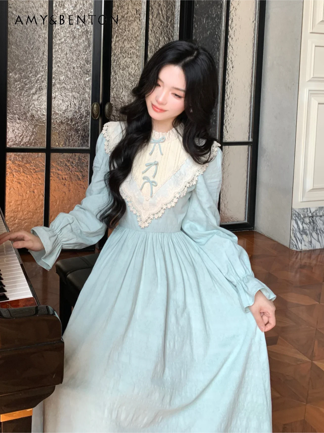 

French Sweet Contrasting Color Temperament Jacquard Dress Autumn New Cute Bow Lace Splicing Long Sleeve Slim Mid-length Dresses