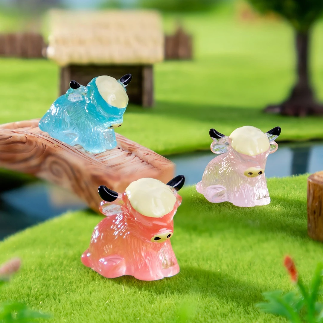 20 قطعة مضيئة الساحرة البسيطة المرتفعات البقرة التماثيل راتينج لطيف الحيوان المنحوتات DIY بها بنفسك الحرف دمية حديقة لديكور الغرفة