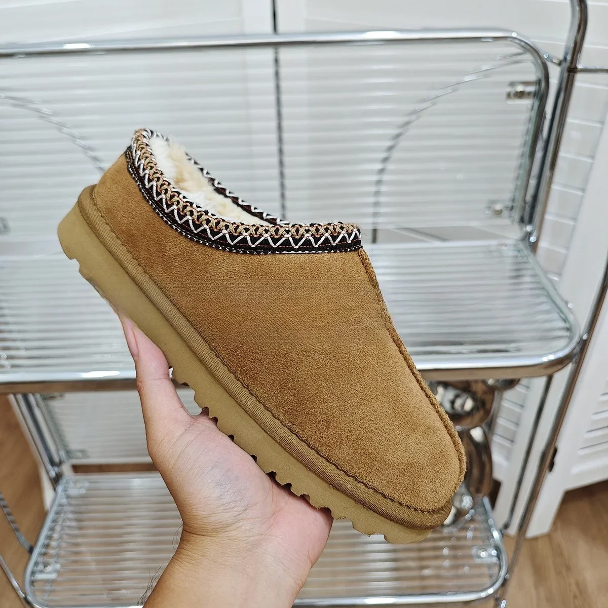 2027Winter snow boots Tasman men and women couples can easily pull warm with just one step, new leather snow cotton shoes