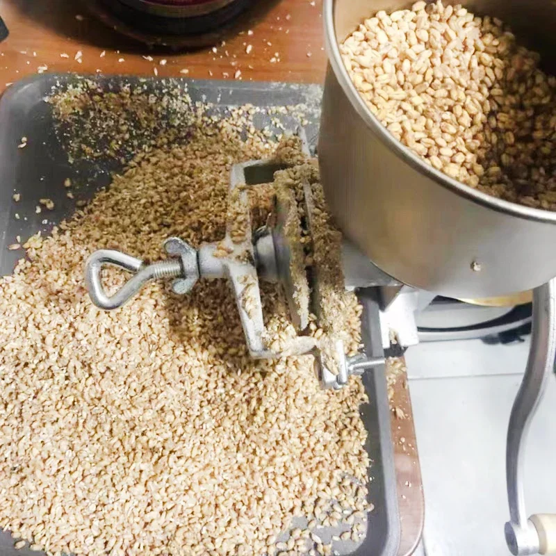 Hand-cranked barley malt mill, cereal spice dry food grinder, household flour grinder, home brewing beer tool