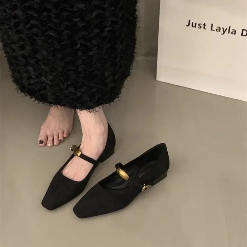 2024 Fashionable Suede Square Toe Flat Bottom Slotted Buckle Women's Comfortable and Trendy New Low-top Shoes