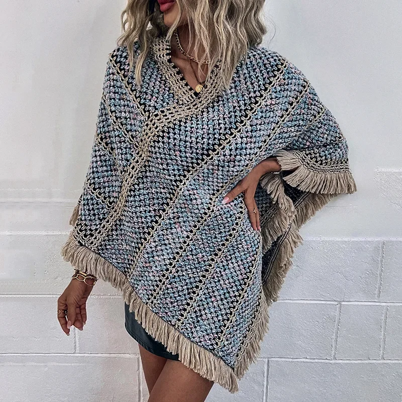 Autumn Winter New Style Color Contrast Striped National Style Tassel Pullover Cloak Poncho Lady Capes Blue Cloaks