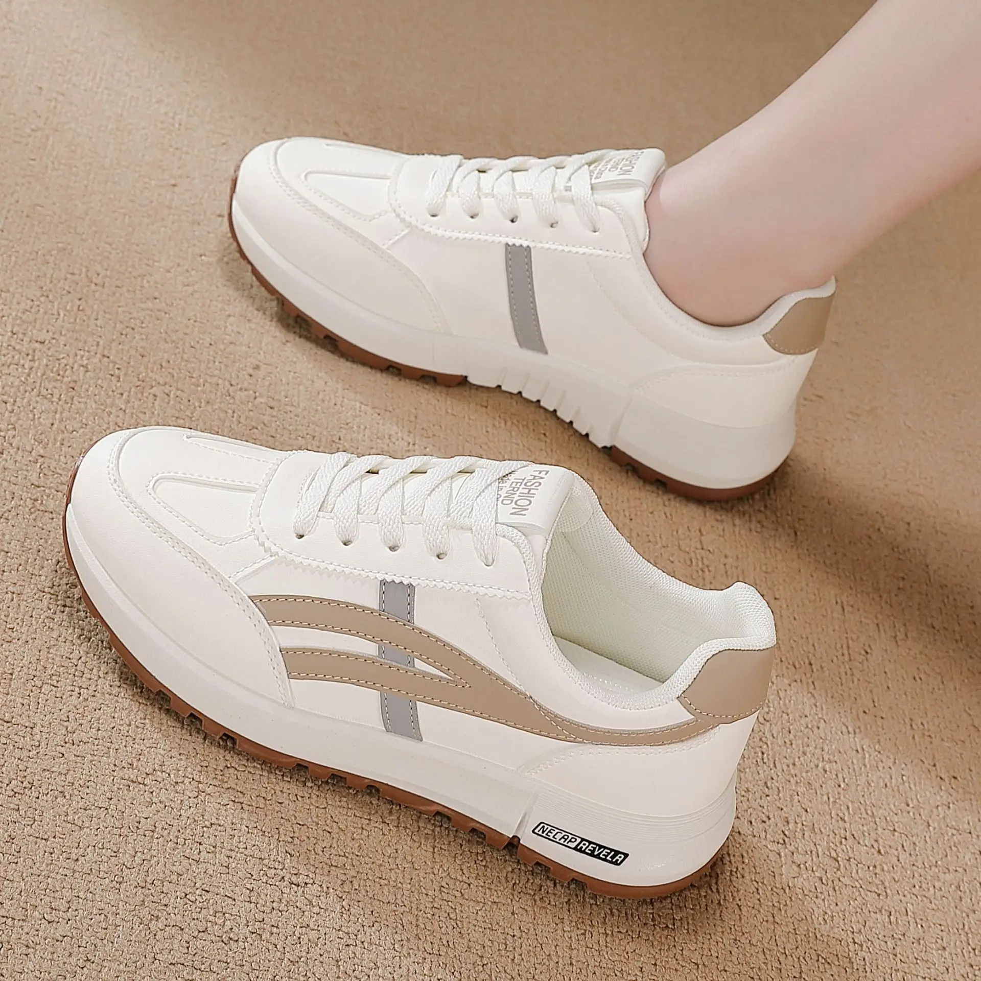 

New Korean Style White Shoes Women Casual Sneakers Platform Vulcanized Shoes Breathable Walking Sneakers Student Board Shoes