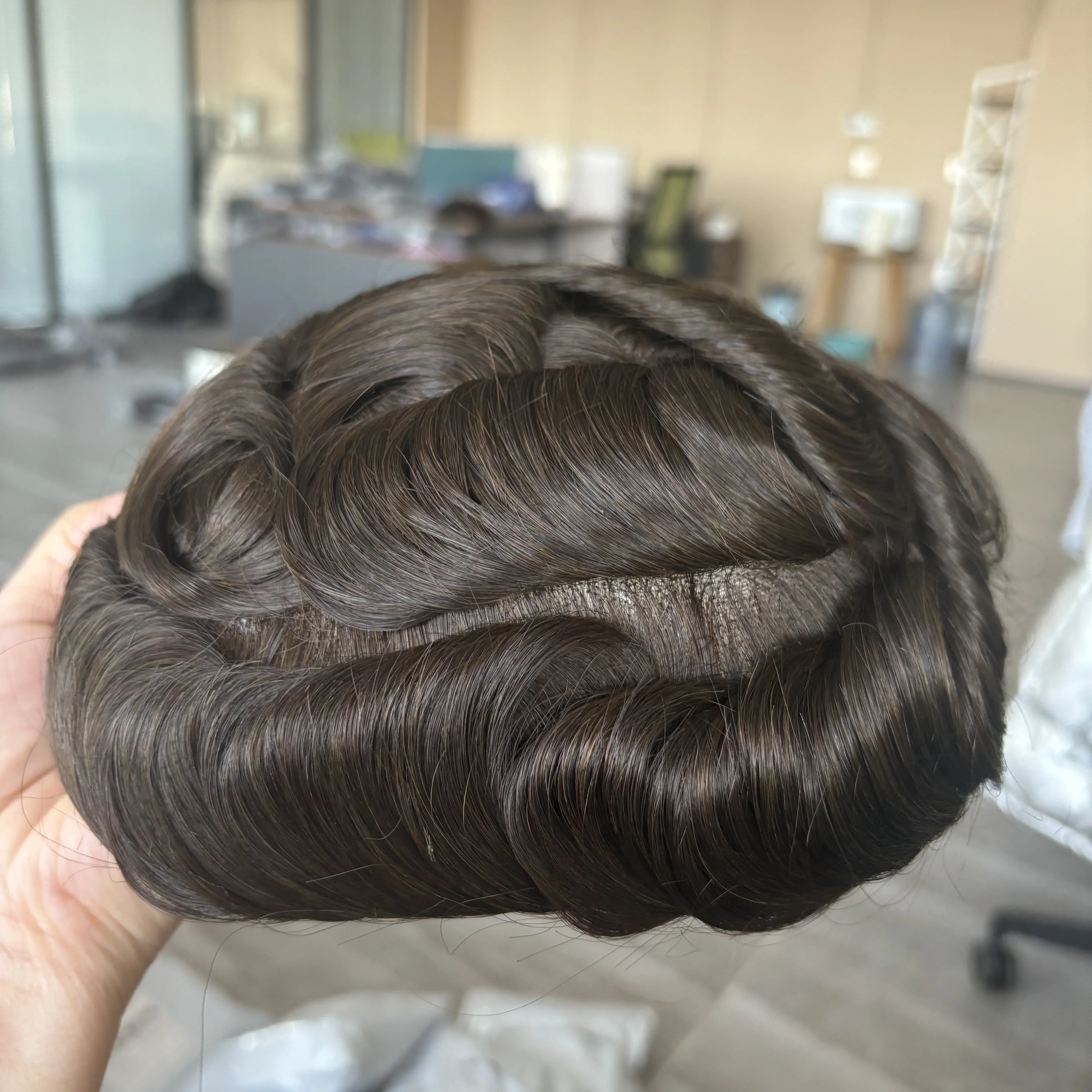 วิกผมผู้ชายแบบโมโนเบส ยาว 6 นิ้ว ลอน 30 มม. ทนทาน แข็งแรง ผลิตจากวัสดุ NPU  มองไม่เห็นรอยต่อ สีน้ำตาลช็อกโกแลต  ระบบวิกผมแท้สำหรับผู้ชาย