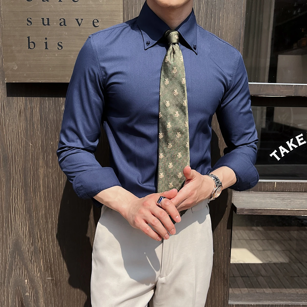 Men's Solid Color Business Casual White Shirt, Suitable for Wearing Under Suit Slim-fit Shirt Daily Commuting. Striped Shirt