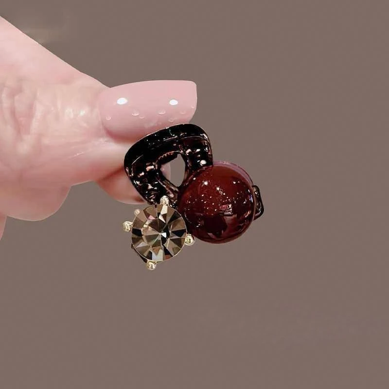 

Red Pearl Mini Hair Clip Trendy Fashion Hair Accessory for Women Side-Swept Bang Clip Liu Hai Rhinestone Hair Clip