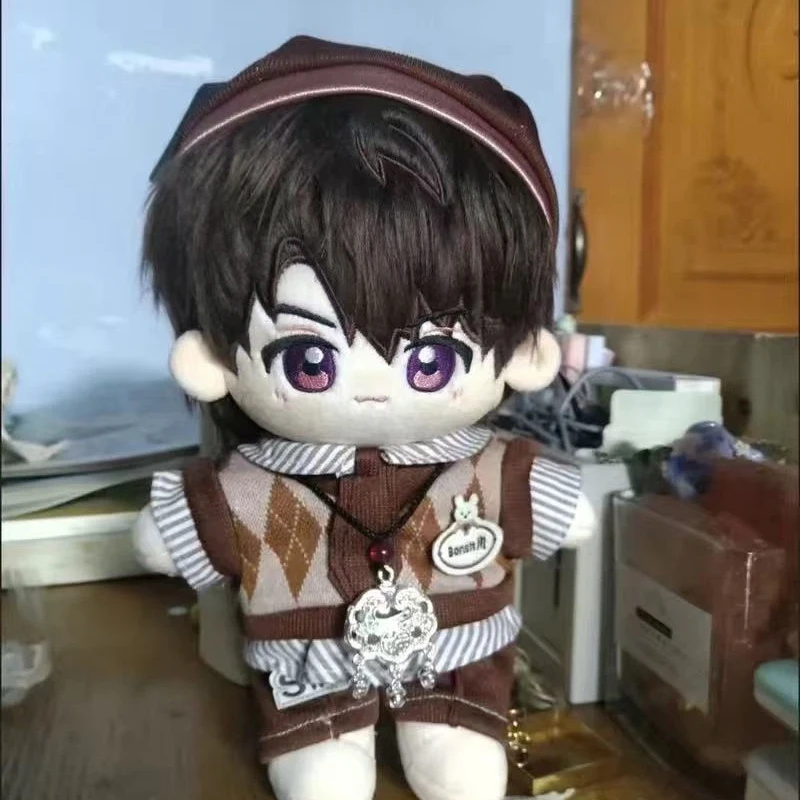 20cmのゲーム「ラブアンドディープスペース」のキャラクター、ケイレブ・アプルのぬいぐるみ。子供向けフィギュア、綿の体、コスプレ衣装、枕、ソファ、クリスマスプレゼント。